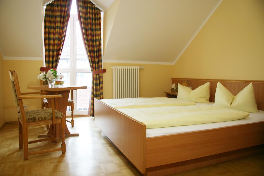 Hotel-Gasthof Eberherr Forstinning Rom bilde